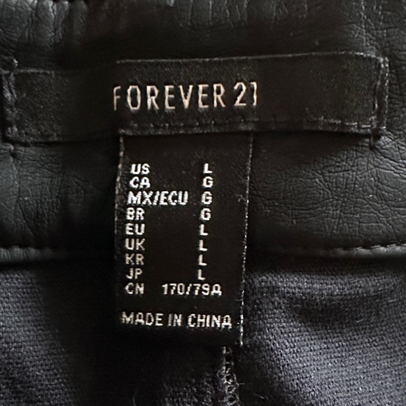 Forever 21 Black Faux Leather Mini Skirt - Picture 3 of 6